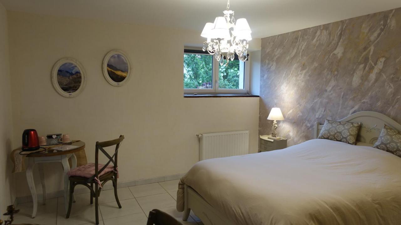 Le Jardin Des Secrets Bed and Breakfast La Voivre  Buitenkant foto