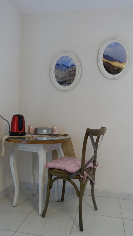 Le Jardin Des Secrets Bed and Breakfast La Voivre  Buitenkant foto