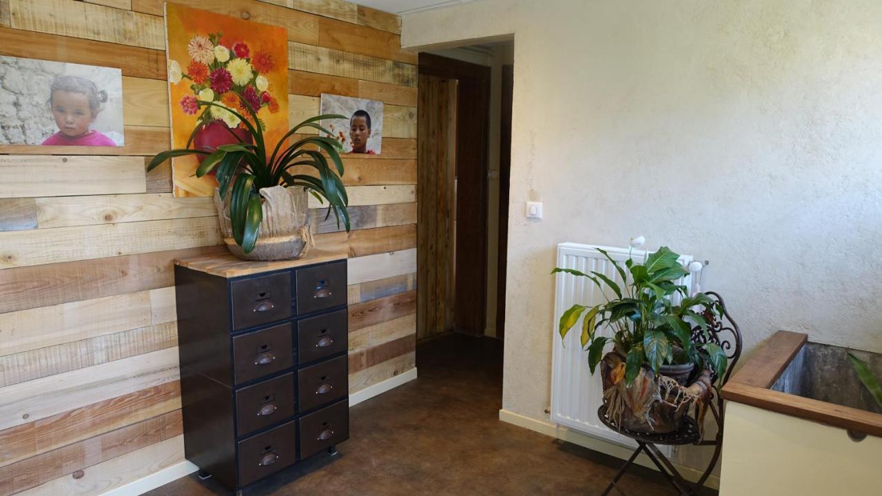 Le Jardin Des Secrets Bed and Breakfast La Voivre  Buitenkant foto