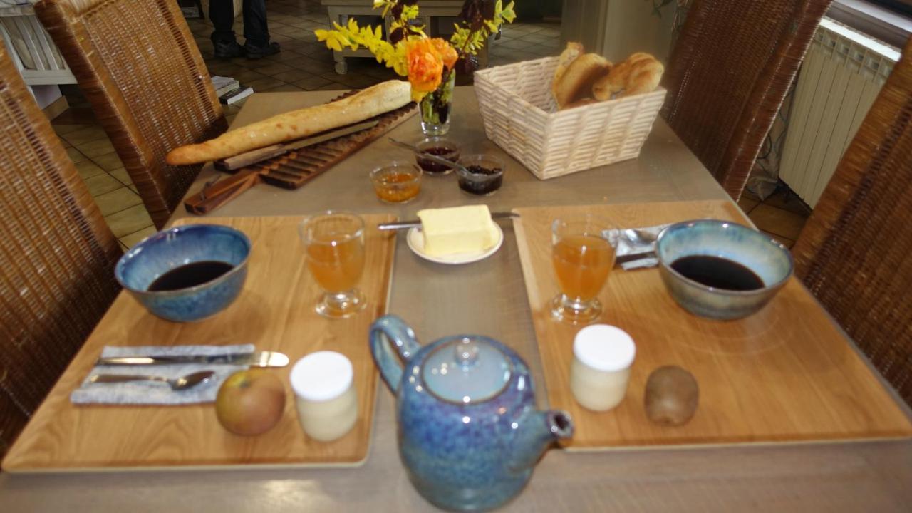 Le Jardin Des Secrets Bed and Breakfast La Voivre  Buitenkant foto