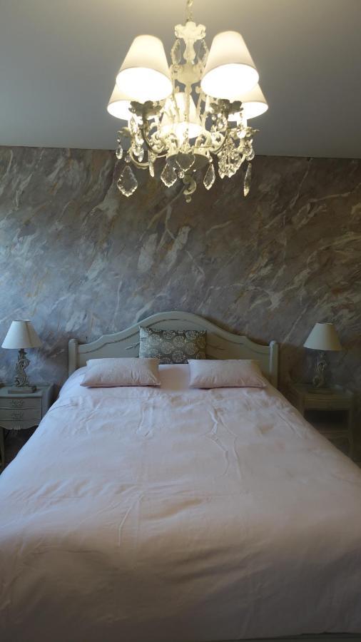 Le Jardin Des Secrets Bed and Breakfast La Voivre  Buitenkant foto